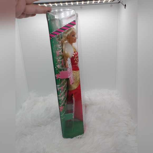 Barbie Holiday Wishes 2009 NIB Christmas Collectable Red Gold Mattel Doll New - Picture 5 of 11